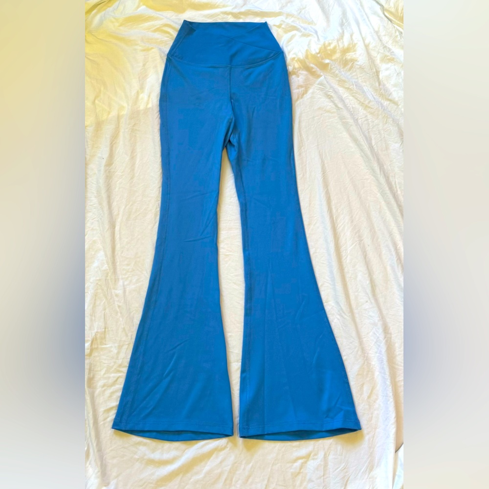 Yogalicious Lux Women’s Carolina Blue Yoga Pant